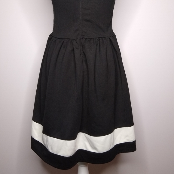 Black White Dress White Color Block Stripe Flare - Picture 9 of 14